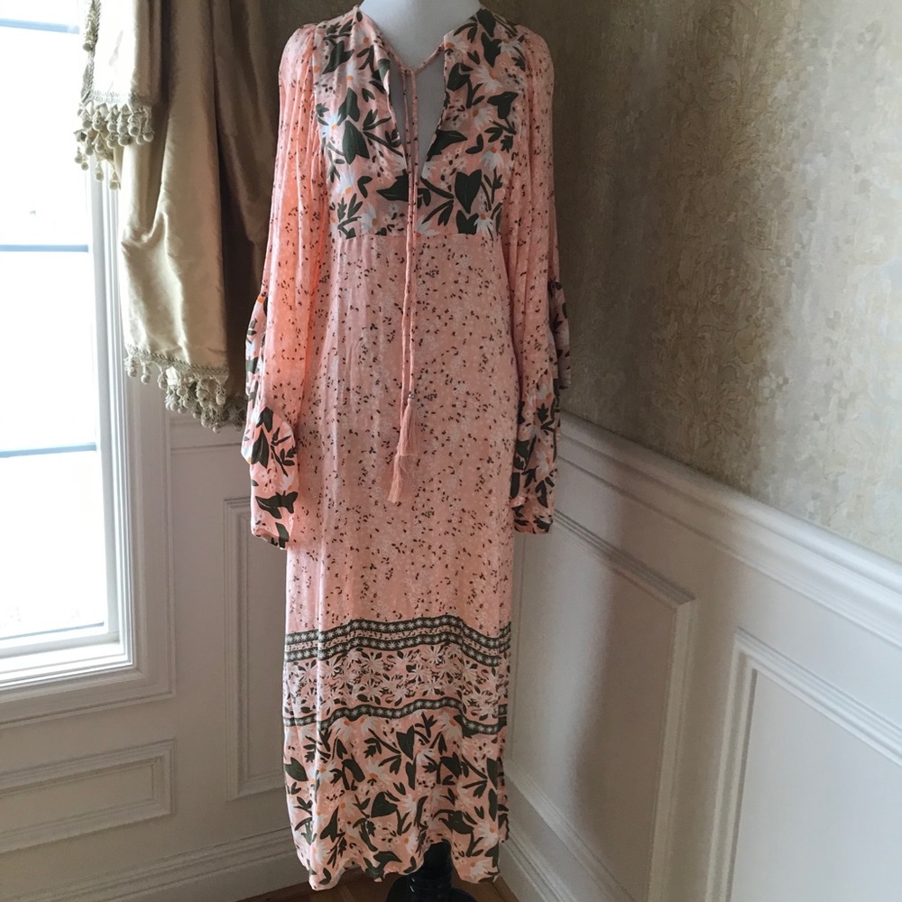 Love St. Flower Child Mini Petal pink dress - Picture 2 of 9